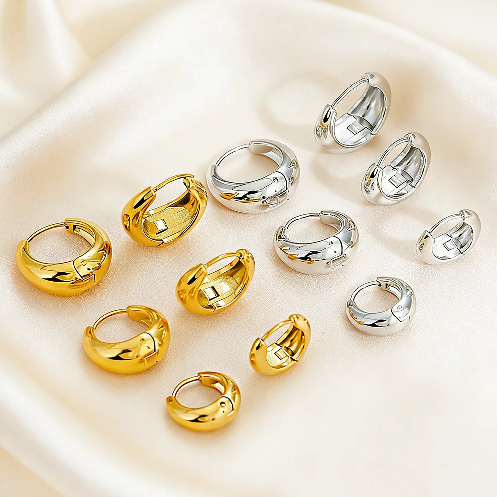 Pendientes Dorados con Diseño Sofisticado - Imagen 2